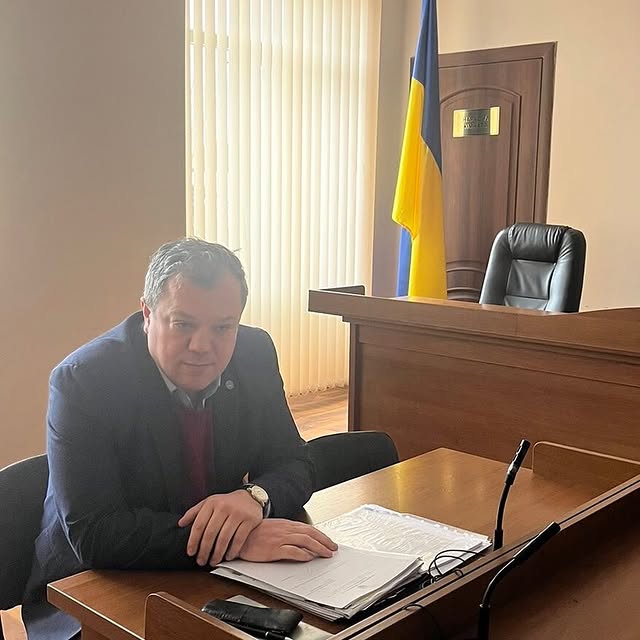 Адвокат та адвокатський запит у справах щодо позбавлення батьківських прав