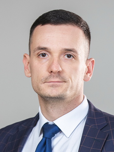 Як отримати статус УБД: процедура, документи, ризики