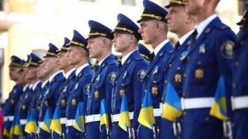 Які тепер військові звання в Україні - tn1_dfc5e2eb4f49870d25b33fdbd13ac57f_619397aad9d0d.jpg