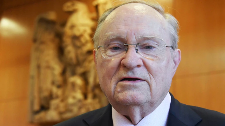 Шляхом асистованого самогубства пішов із життя 92-річний Людвіг Мінеллі  борець за право на смерть