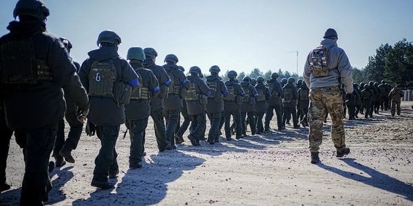 Якщо чоловік добровільно мобілізувався, маючи право на відстрочку, то потім він не може вимагати визнати дії ТЦК незаконними (справа №200/4189/22)