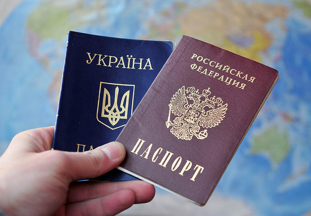 Паспорт РФ як підстава для звільнення: Верховний Суд скасував рішення про поновлення посадовця на роботі ( справа №480/7731/22)