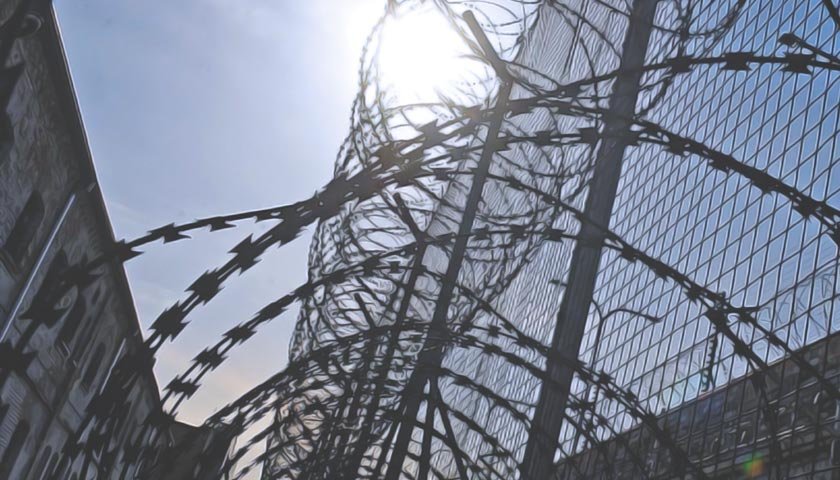 Багатодітність  не допоможе.... Багатодітна мати для «додаткового заробітку» робила для РФ розвідку аеродрому під Києвом - bd4ee6b769d7324de2f74a6b5080e080.jpeg