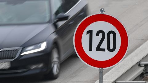 Штрафи за перевищення швидкості у 2026 році можуть зрости до 17000 грн: наслідки для водіїв службових авто