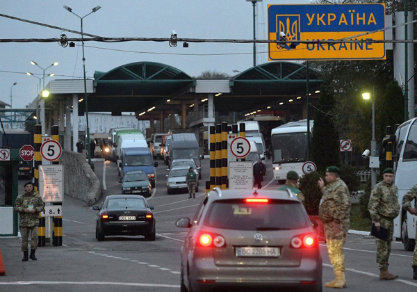 Чоловіків через кордон пропускають лише з паперовими військовими документами: роз’яснення ДПСУ - eda723ead1eaeeb7e09d0b7a4124666e.jpeg