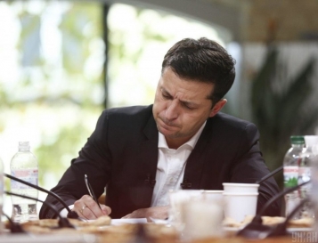 Президент Зеленский подписал законы о кассовых аппаратах для малого бизнеса - tn1_0_20285700_1571429609_5daa1ce9318b8.jpg