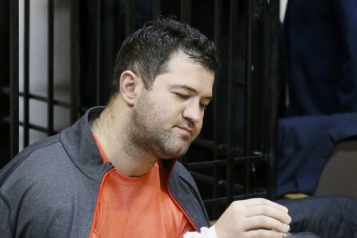 Реванш Насірова: Одіозний чиновник потягнув до суду НАБУ, бо згадав про честь і гідність - tn1_0_28740300_1493112371_58ff163346340.jpg