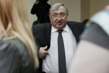 C почином :) Антикорупційний суд заочно арештував скандального голову суду часів Януковича Татькова - tn1_0_63491800_1568317741_5d7aa12d9b084.jpg