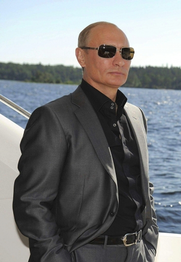 Боже царя храни: россияне сделали Путина вечным президентом - tn1_0_70049700_1593716446_5efe2edeab0ad.jpg