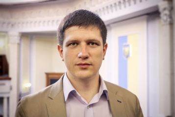 ВИДЕО ВЗЯТКИ: Ректор, предложившая $10 тыс. взятки заму Квита, пошла под суд - tn1_0_89451800_1463727904_573eb720da685.jpg