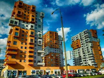 Апартаменты и квартиры. В чём разница и как застройщики хитрят с жилыми метрами - tn1_apartamenti_i_kvartiri_kak_zastroyshchiki_hitryat_s_gilimi_metrami_5ed125ffa34da.jpg