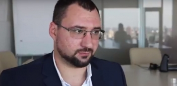 Частные исполнители смогут добиваться запрета на выезд из Украины для проигравших в суде - tn1_chastnie_ispolniteli_smogut_dobivatsya_zapreta_na_viezd_iz_ukraini_dlya_proigravshih_v_sude_59c24caf24992.jpg