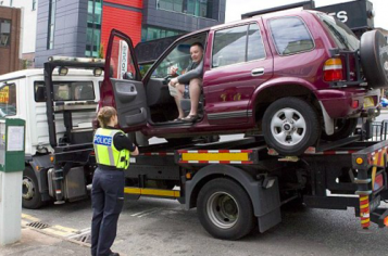Де ночує автомобіль? За аналогічні рішення суддя першої інстанції вийшла сухою з води, а колеги з другої — дістали стяг-нення - tn1_de_nochue_avtomobil_za_analogichni_rishennya_suddya_pershoi_instantsii_viyshla_suhoyu_z_vodi_a_kolegi_z_drugoi_distali_styag_nennya_5d9df3aa90ca4.png