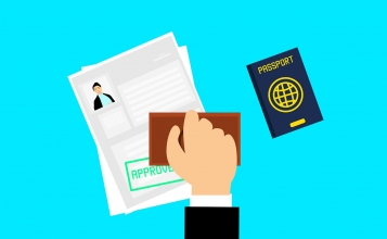 Е-паспорта: как и где будут работать – юристы советуют в первое время носить еще и бумажный вариант - tn1_ea240ff4da940fbb027ca1b8b095de58_60954515d032a.jpg