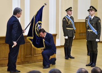 Кумедно - чекаємо на оскарження! Генпрокурор Рябошапка сделал выговор генпрокурору Луценко - tn1_kumedno_chekaemo_na_oskargennya_genprokuror_ryaboshapka_sdelal_vigovor_genprokuroru_lutsenko_5d95ea5a59a7b.jpg