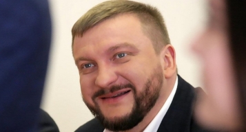 Нотариусам становится всё тяжелей! Минюст выполнил Указ Президента Зеленского и отменил 1% за совершение нотариальных действий  - tn1_notariusam_stanovitsya_vsyo_tyageley_minyust_vipolnil_ukaz_prezidenta_zelenskogo_i_otmenil_1_za_sovershenie_notarialnih_deystviy_5d1bb30454cd1.jpg