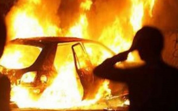 Спалили машину доньці заступника голови Волинського окружного амдіністративного суду Віктора Мачульського - tn1_spalili_mashinu_dontsi_zastupnika_golovi_volinskogo_okrugnogo_amdinistrativnogo_sudu_viktora_machulskogo_5a5b6a429db79.jpg