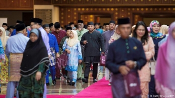 У Брунеї набули чинності суворі покарання за одностатевий секс і подружню зраду - tn1_u_brunei_nabuli_chinnosti_suvori_pokarannya_za_odnostateviy_seks_i_podrugnyu_zradu_5ca4aa72b3a94.jpg