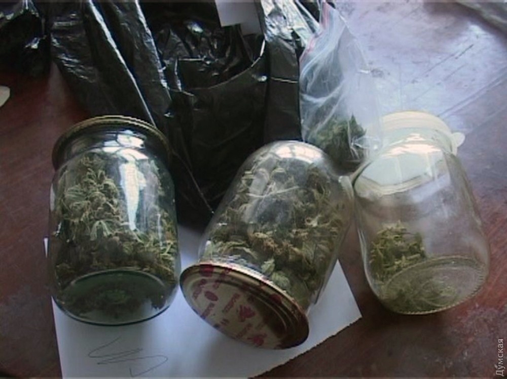 - sud_dokaz_otrimaniy_bez_dozvolu_slidchogo_suddi_na_obshuk_gitla_e_nedopustimim_583df00355f08.jpg