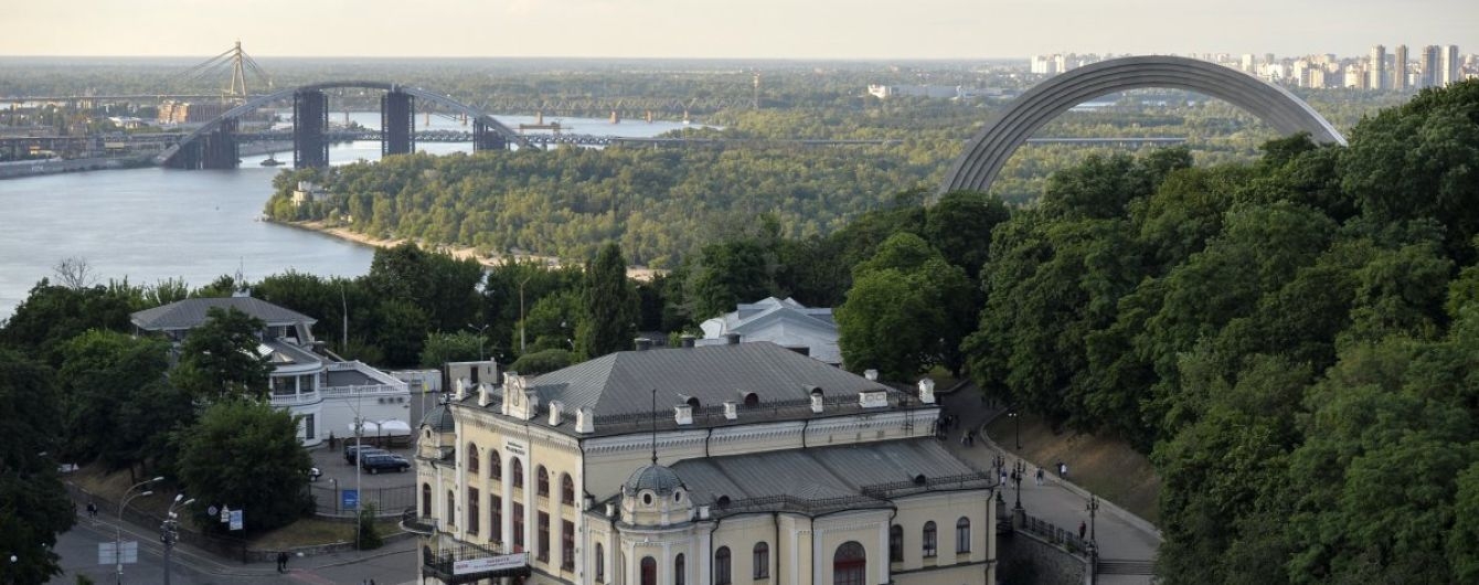  - klichko_pokazav_yakim_bude_mist_mig_volodimirskoyu_girkoyu_i_arkoyu_drugbi_narodiv_5bc9a352678a9.jpg