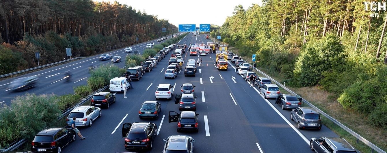  - vugchi_oznachae_bezpechnishi_yak_u_es_i_sviti_zmenshuyut_smertnist_na_dorogah_5b7c4a899d1f3.jpg