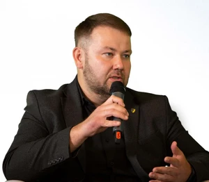 Використання штучного інтелекту в роботі з допитами