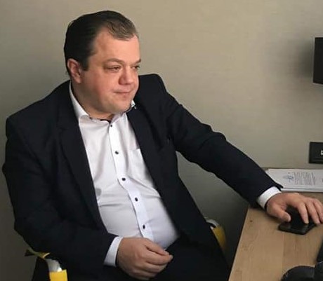Питання припинення або звільнення від обов’язків опіки чи піклування над дитиною в Україні