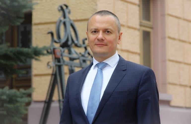 Активи російських підсанкційних олігархів в України